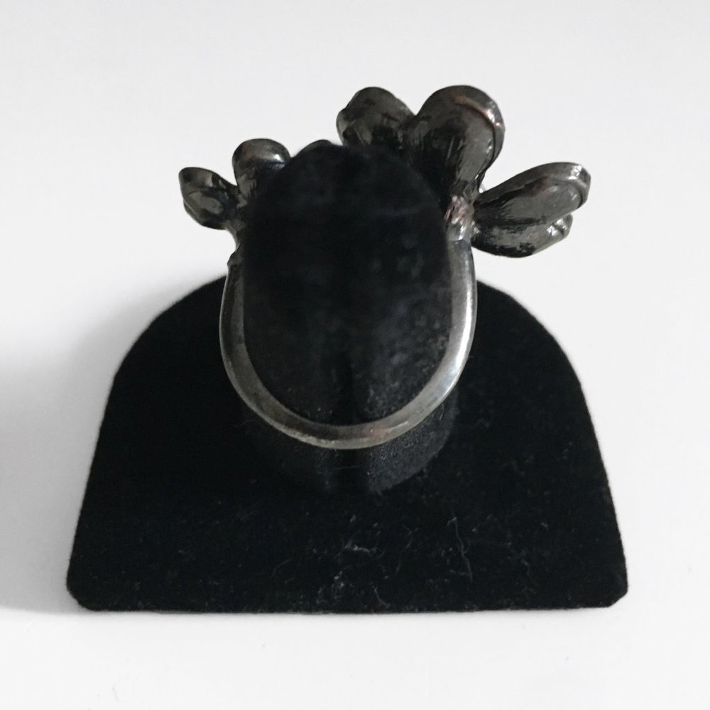 Flower & Rhinestone Fashion Statement Ring - Picture 4 of 5